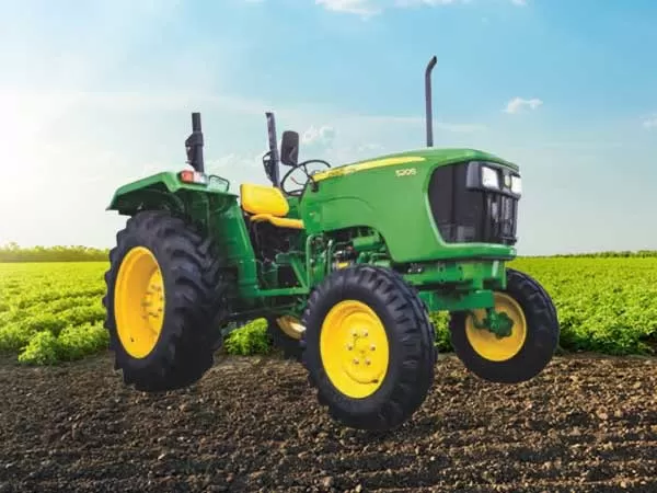 John Deere 5205 4WD