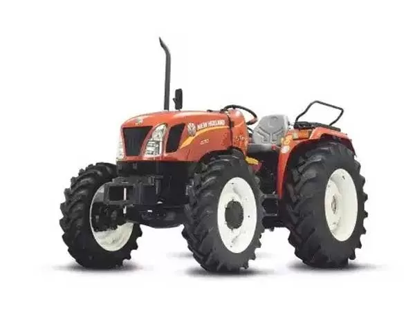 New Holland Excel 4710 Red 4WD