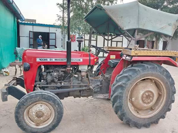 Tafe (Massey) Massey Ferguson 1035 DI