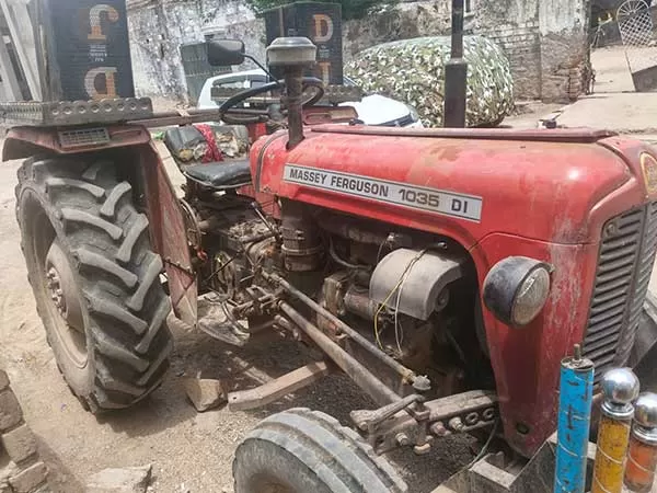Massey Ferguson 1035 DI