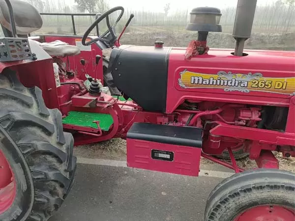 Mahindra Mahindra 265 DI