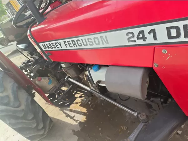 Tafe (Massey) Massey Ferguson 241 DI