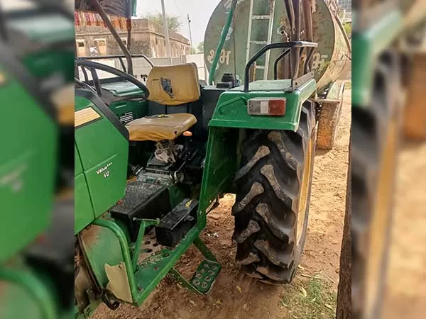 John Deere John Deere 5045 D
