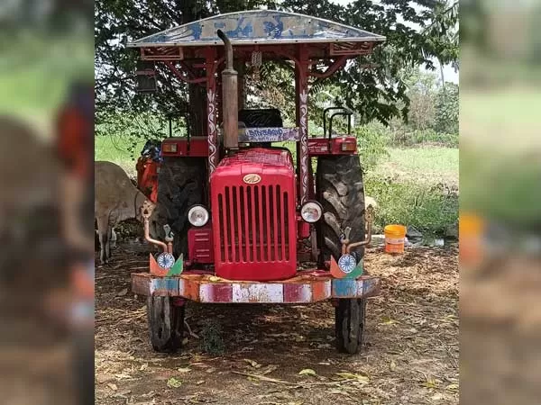 Mahindra Mahindra 575 DI