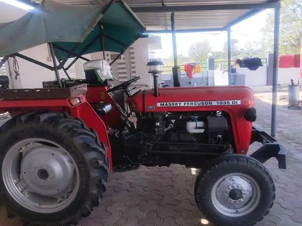 Tafe (Massey) Massey Ferguson 1035 DI