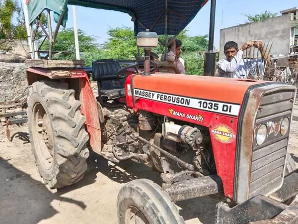 Massey Ferguson 1035 DI MAHA SHAKTI