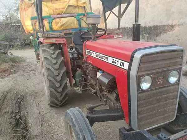 Tafe (Massey) Massey Ferguson 244 DI