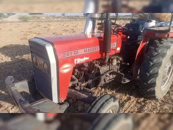 Massey Ferguson 241 DI MAHA SHAKTI