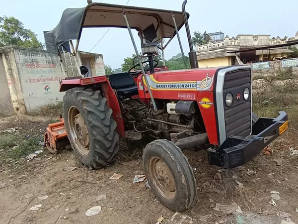 Massey Ferguson 241 DI MAHA SHAKTI