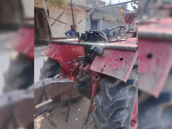 Mahindra Mahindra B275 DI