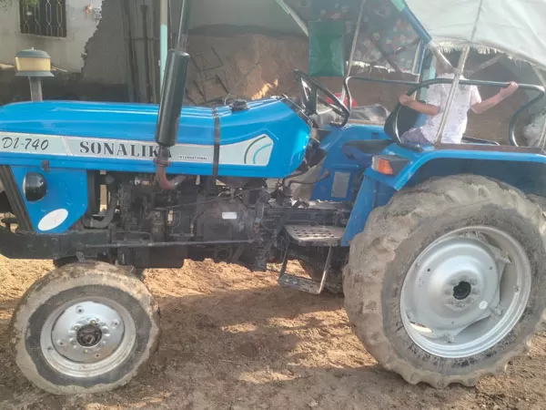Sonalika Sonalika DI 740 III S3