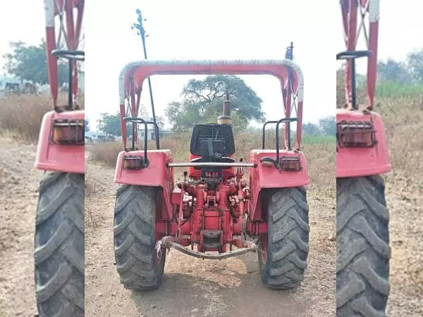 Mahindra Mahindra 575 DI