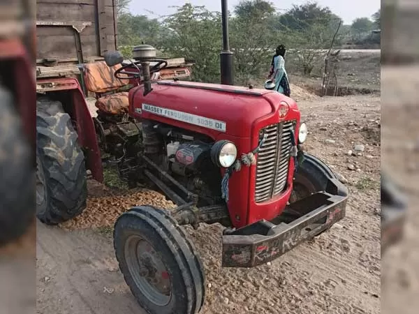 Tafe (Massey) Massey Ferguson 1035 DI