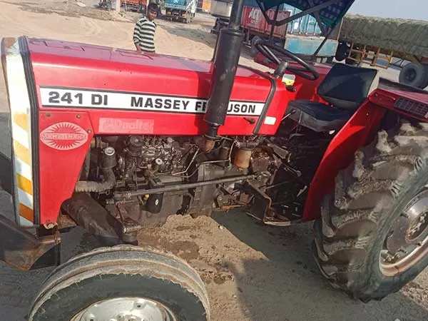 Massey Ferguson 241 DI MAHA SHAKTI