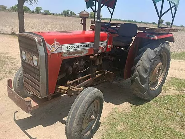 Massey Ferguson 1035 DI