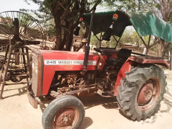 Tafe (Massey) Massey Ferguson 245 DI