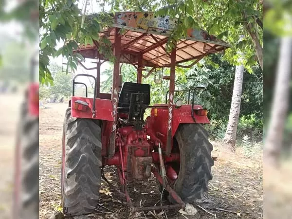 Mahindra Mahindra 575 DI