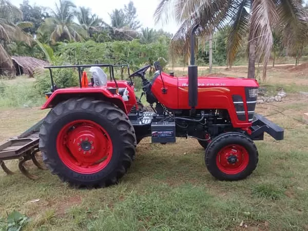 Mahindra Mahindra 275 DI TU