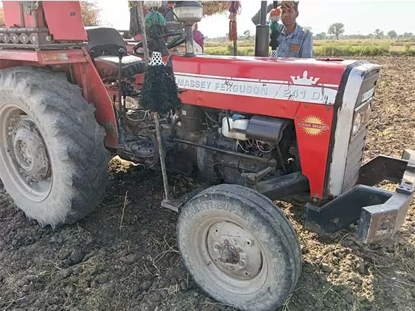 Tafe (Massey) Massey Ferguson 241 DI MAHA SHAKTI