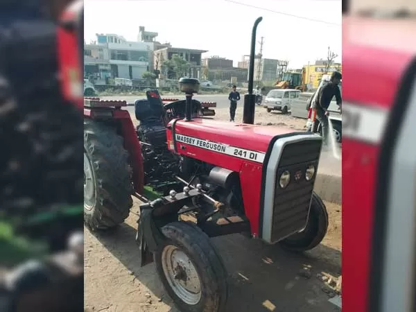Tafe (Massey) Massey Ferguson 241 DI