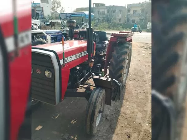 Tafe (Massey) Massey Ferguson 241 DI