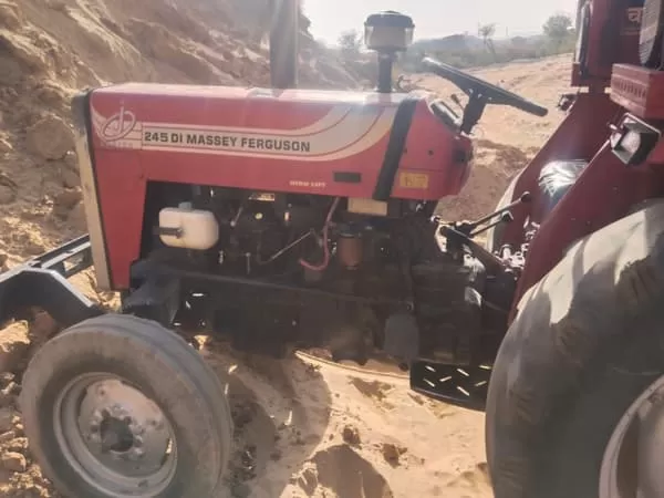 Tafe (Massey) Massey Ferguson 245 DI