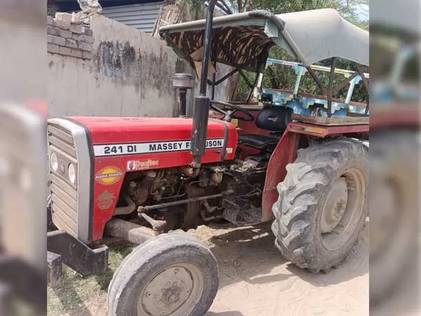 Massey Ferguson 241 DI MAHA SHAKTI