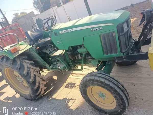 John Deere John Deere 5038 D