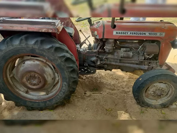 Massey Ferguson 1035 DI