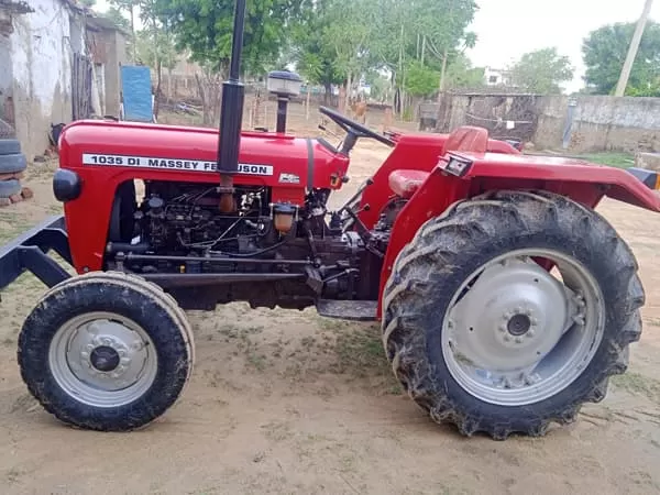Tafe (Massey) Massey Ferguson 1035 DI