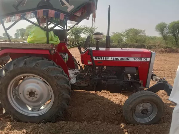 Tafe (Massey) Massey Ferguson 1035 DI