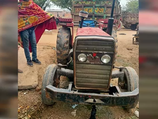 Tafe (Massey) Massey Ferguson 241 DI