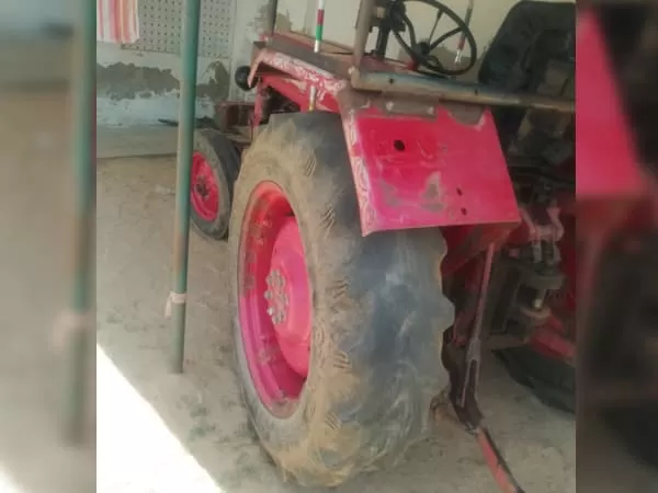 Mahindra Mahindra B275 DI