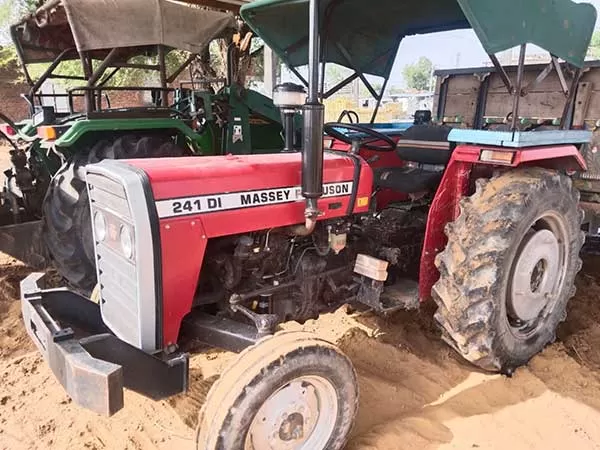 Massey Ferguson 241 DI