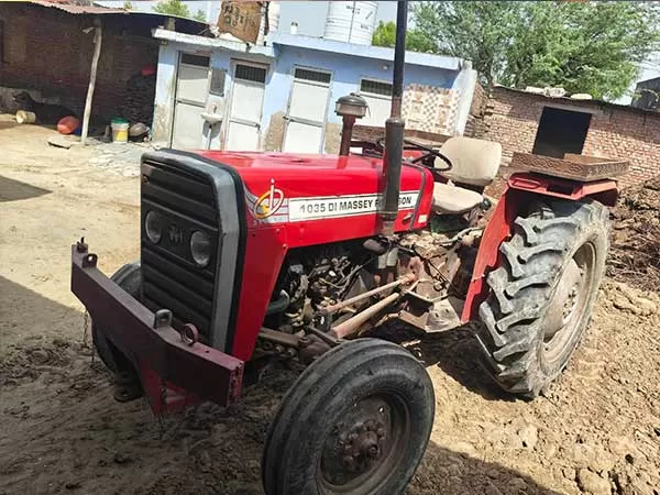 Massey Ferguson 1035 DI