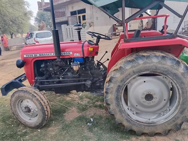 Tafe (Massey) Massey Ferguson 1035 DI