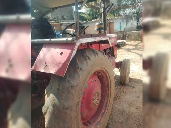 Mahindra Mahindra B275 DI