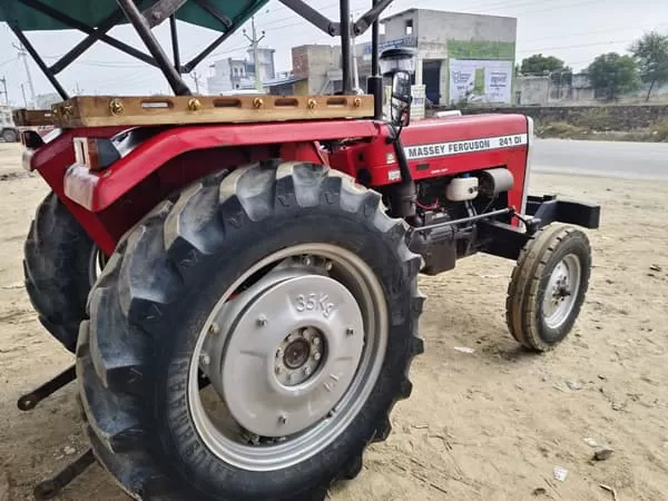 Tafe (Massey) Massey Ferguson 241 DI