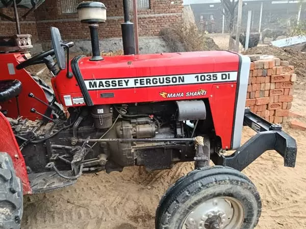 Tafe (Massey) Massey Ferguson 1035 DI