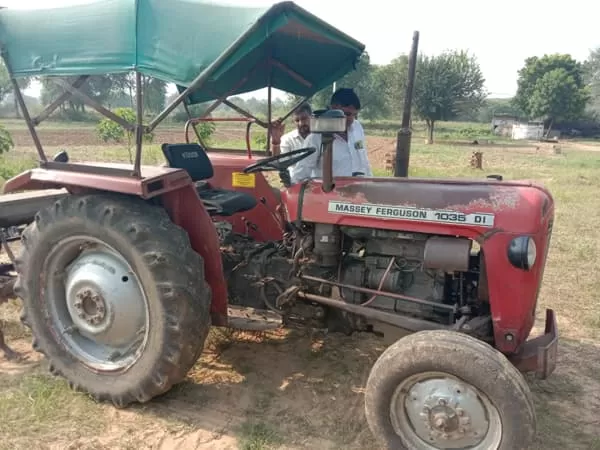 Tafe (Massey) Massey Ferguson 1035 DI