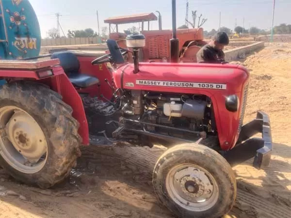 Tafe (Massey) Massey Ferguson 1035 DI