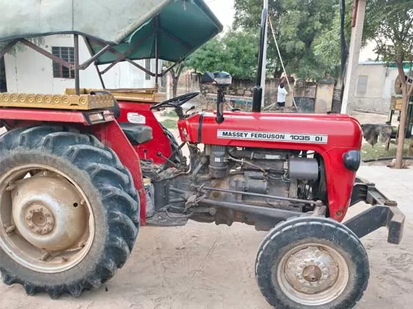 Tafe (Massey) Massey Ferguson 1035 DI