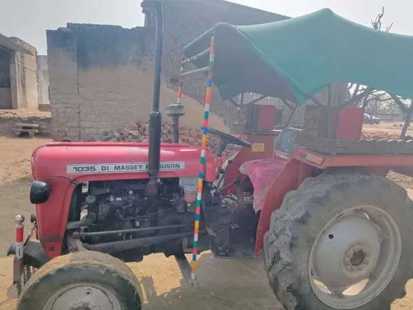 Tafe (Massey) Massey Ferguson 1035 DI