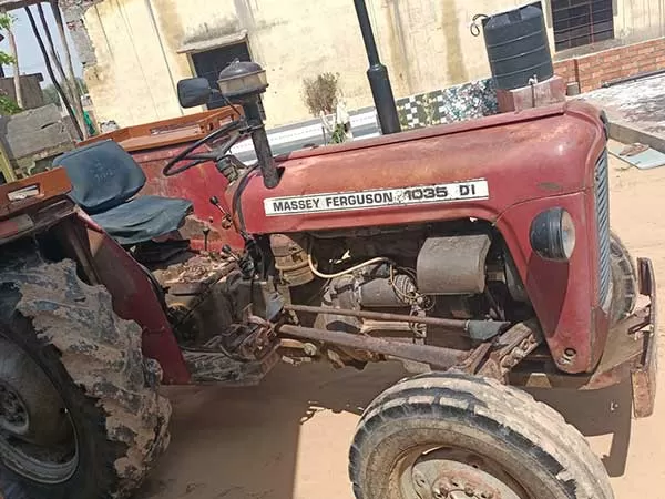 Tafe (Massey) Massey Ferguson 1035 DI