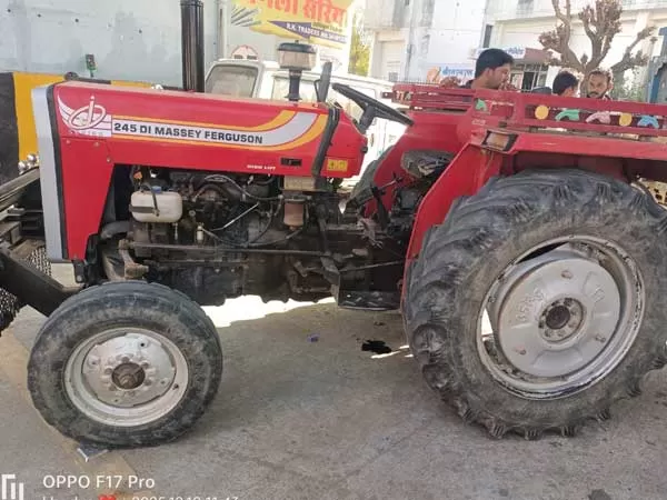 Tafe (Massey) Massey Ferguson 245 DI