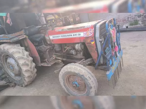 Tafe (Massey) Massey Ferguson 241 DI