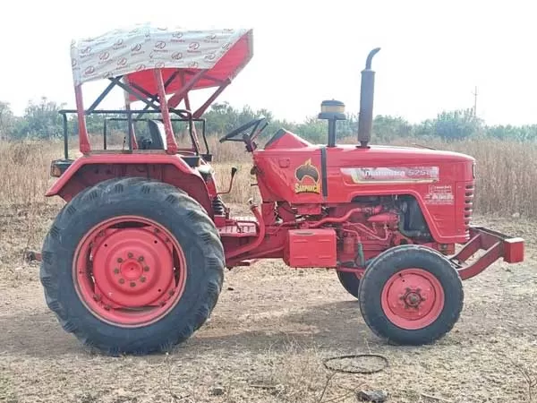 Mahindra Mahindra 575 DI