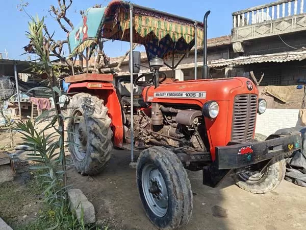 Tafe (Massey) Massey Ferguson 1035 DI