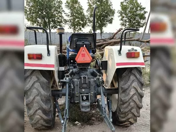 Swaraj Swaraj 735 FE