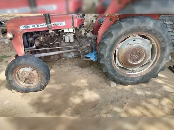 Tafe (Massey) Massey Ferguson 1035 DI